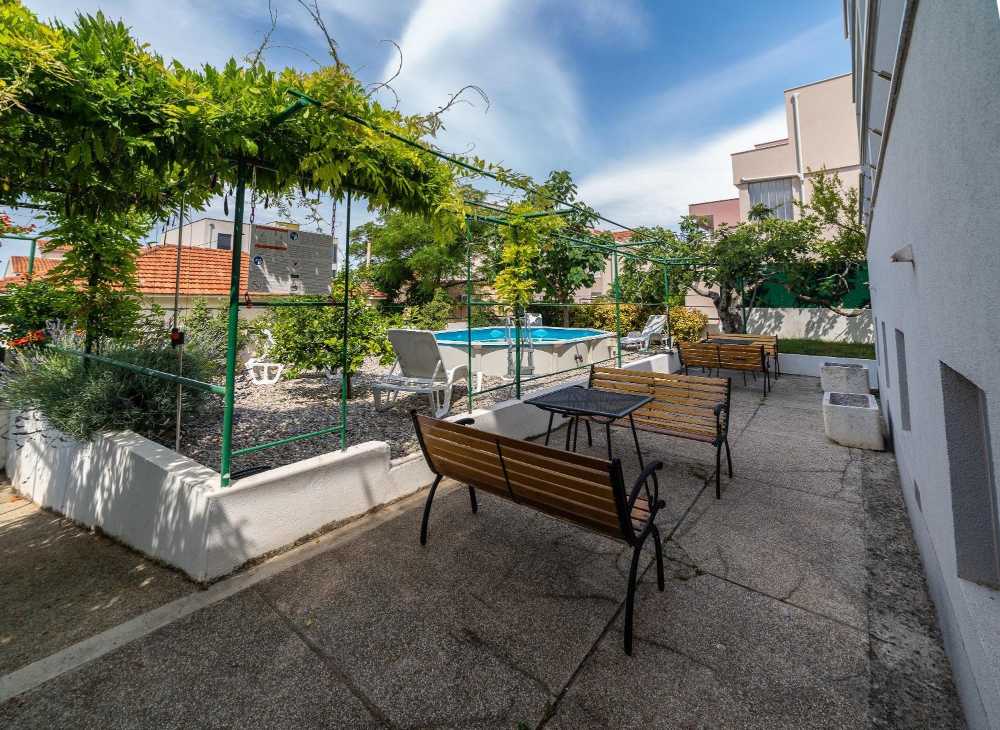 Apartments turtle gardens Makarska Buitenkant foto