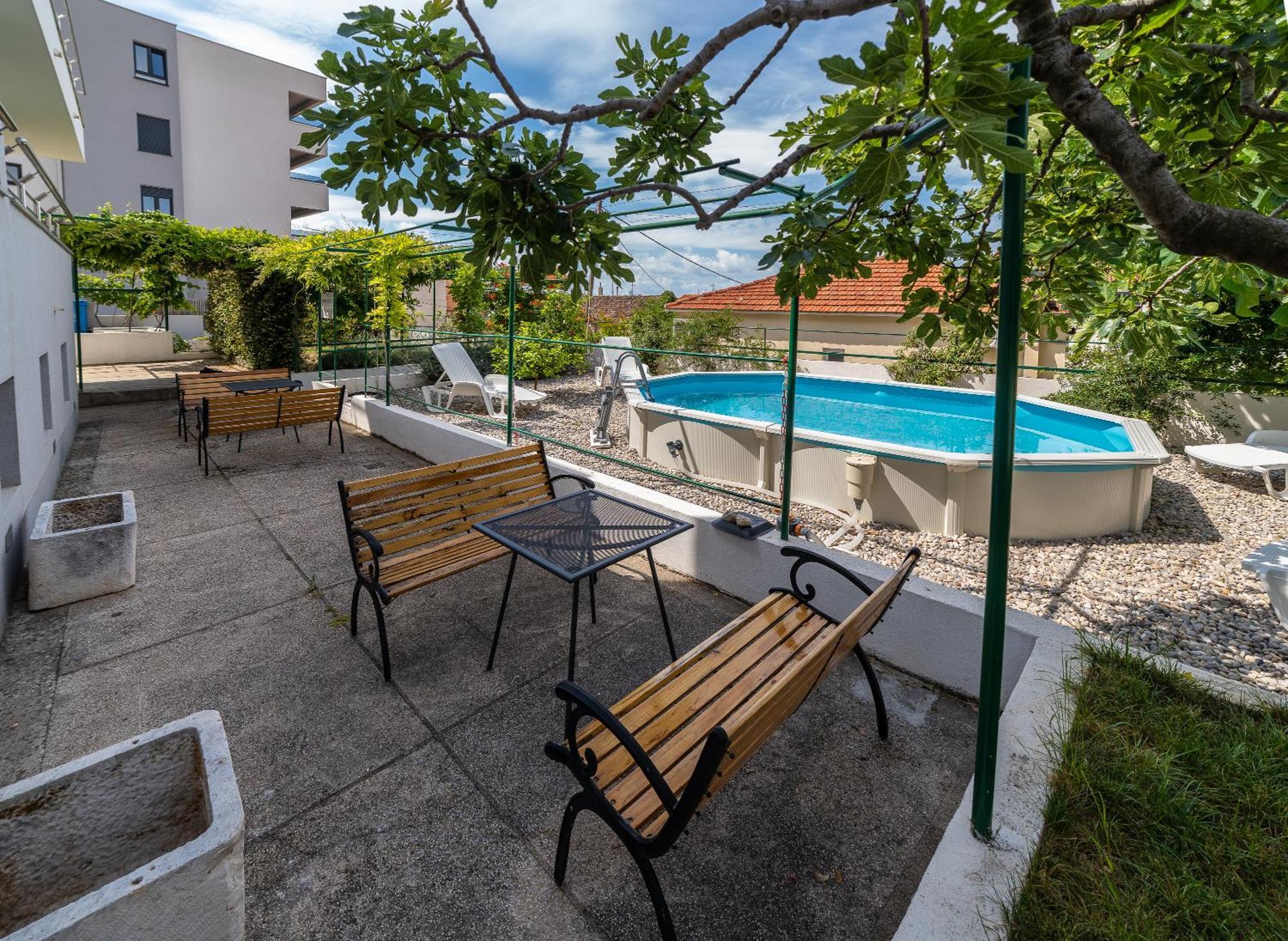 Apartments turtle gardens Makarska Buitenkant foto
