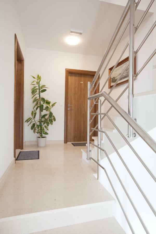 Apartments turtle gardens Makarska Buitenkant foto